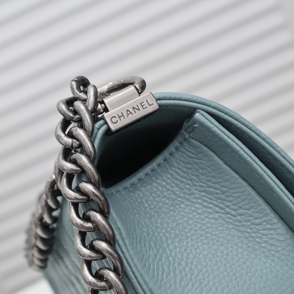 シャネルバッグ角部分ディテール